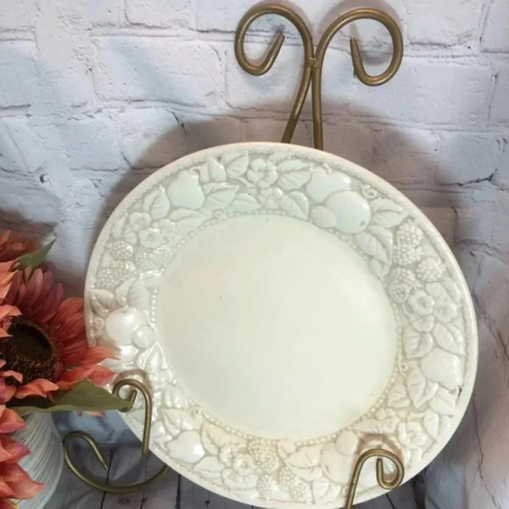 Vintage Vernon Antigua Metlox dinner plate Cottagecore